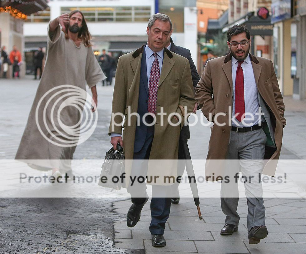 Nigel-Farage_2190544a_zps65db967a.jpg