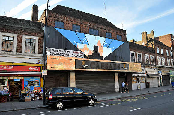 streatham-closing-down-2011-10.jpg