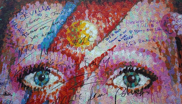 david-bowie-mural-defaced-01.jpg