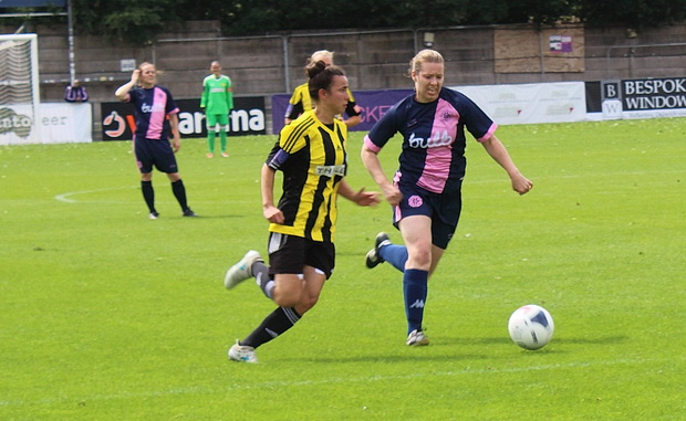 dhfc-women-crawley-09.jpg