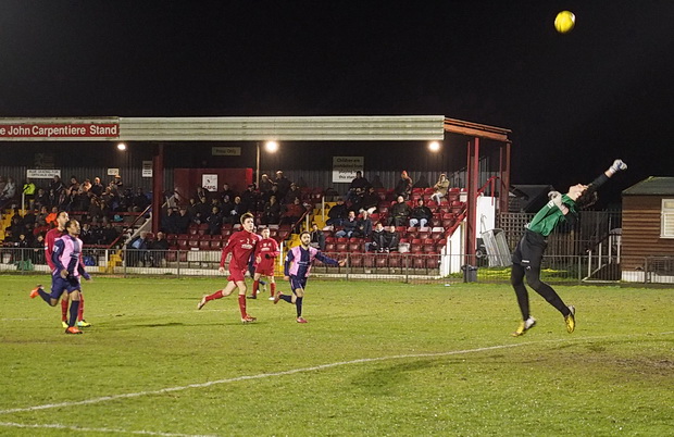 carshalton-dulwich-hamlet-13.jpg