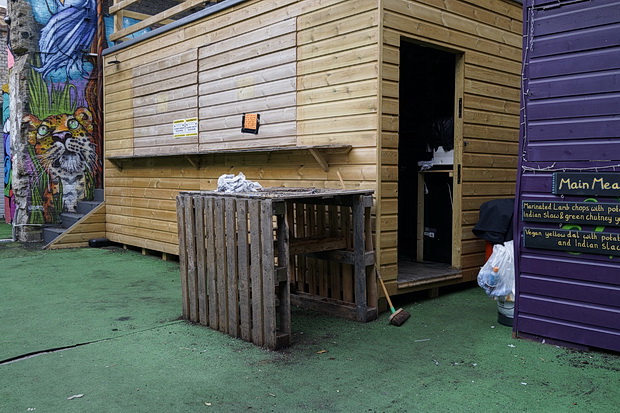 brixton-food-court-closed-down-02.jpg