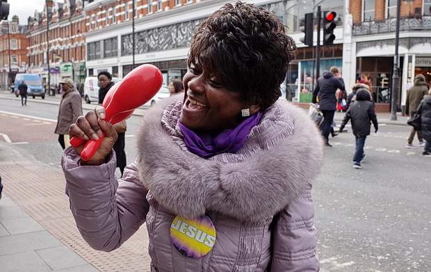 brixton-preachers-maracas-01.jpg