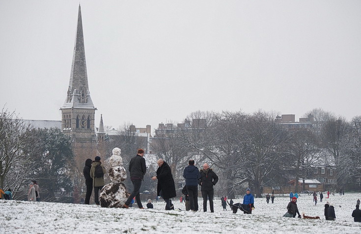 Brixton snow: Windrush Square, Brockwell Park, sledges, dandies and an artist