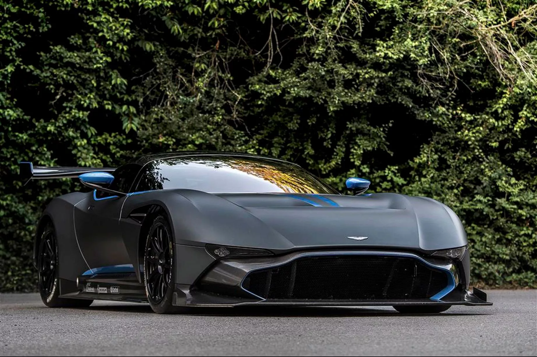 Aston-Martin-Vulcan.jpg