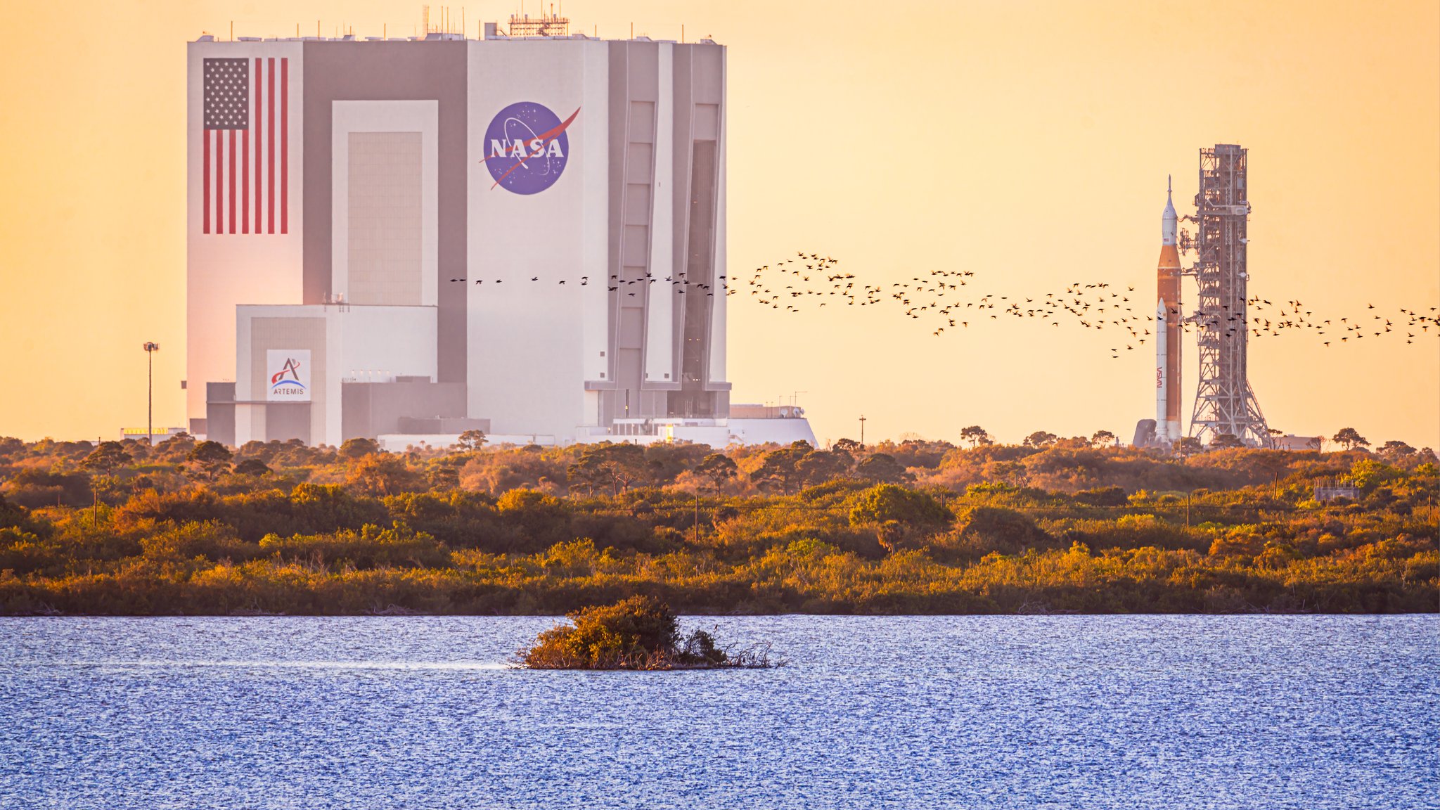 SLS/Artemis 1 rollout from the VAB.