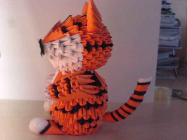 3D_Origami_Tiger____Sideways_by_BloodyPaperAngel.jpg