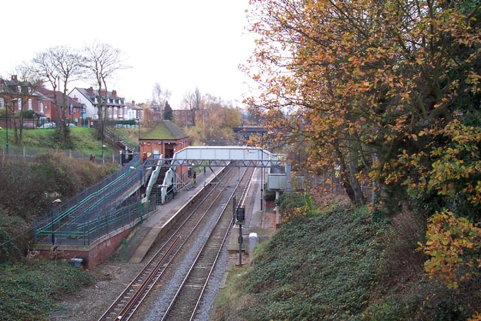 gravelly_hill_station_from_huntonhill_tobham.jpg