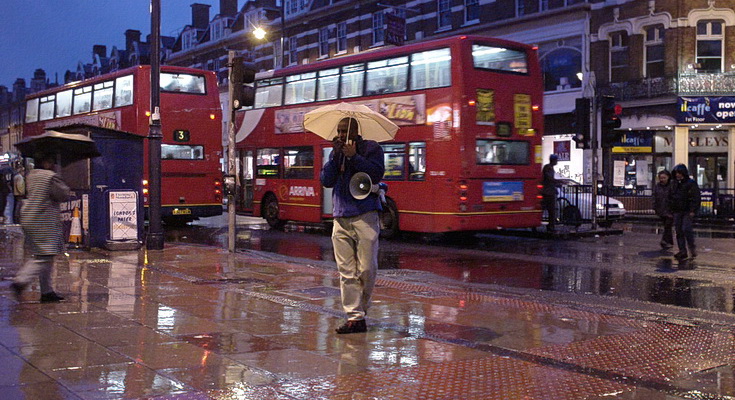 Brixton archive photos: wet streets, Granville Arcade and the lost J-Bar, April 2001