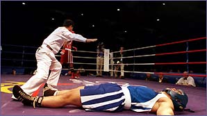 _39979249_boxing_ko_298.jpg