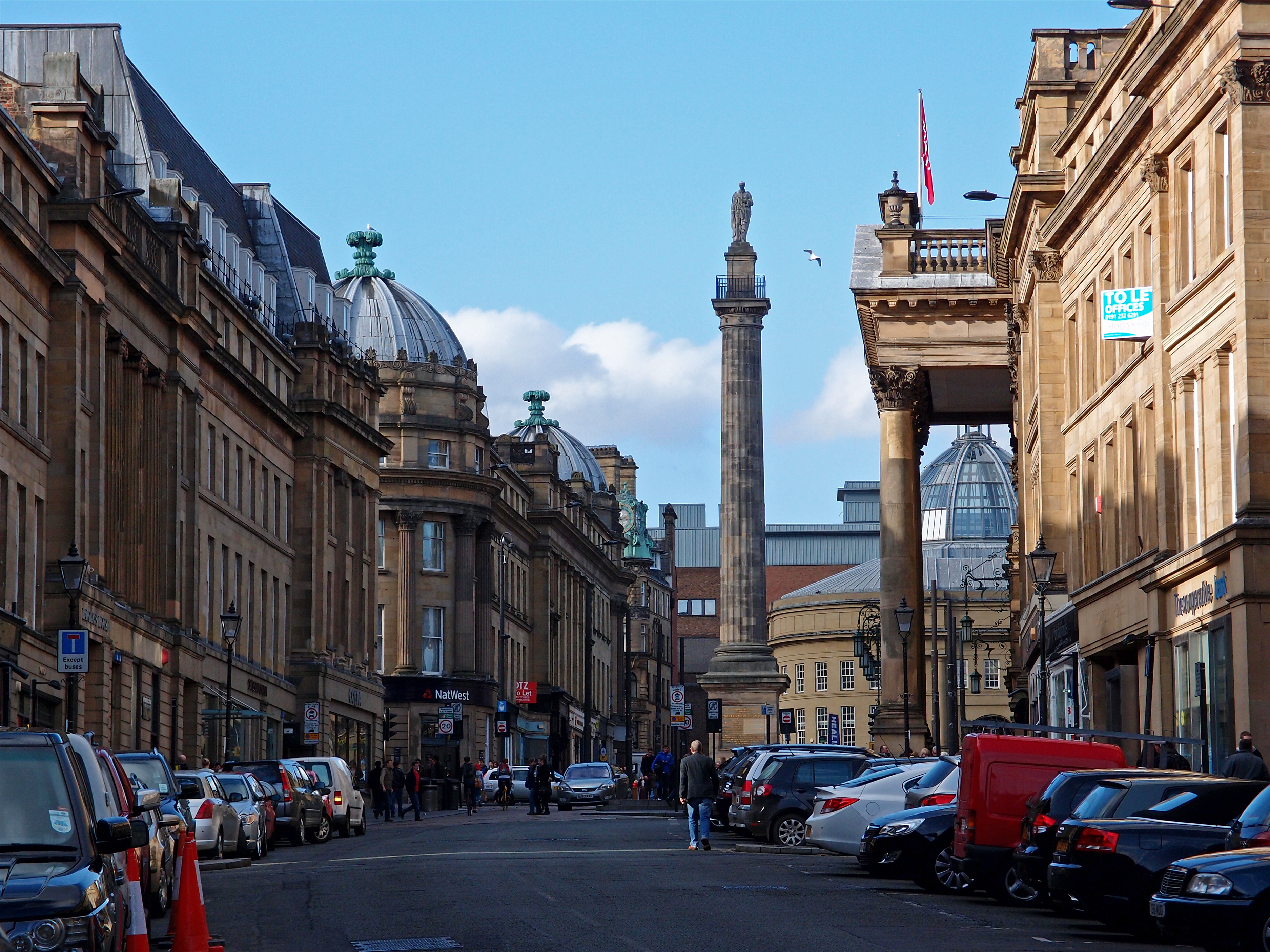 Grey_Street,_Newcastle_upon_Tyne_(geograph_2833272).jpg