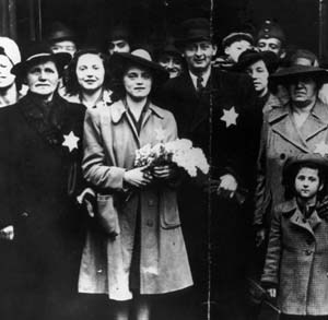 slovak-jews-with-star-of-david.jpg