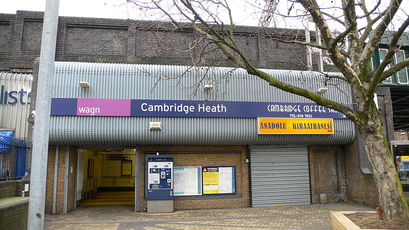 800px-Cambridge_Heath_railway_station.jpg