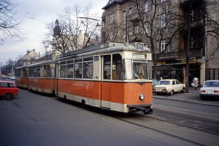 320px-East_Berlin_REKO_tram%2C_BVB_Stra%C3%9Fenbahn%2CLinie_84%2C_Friedrichshagen_DDR%2C_Jan_1990.jpg