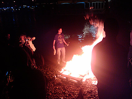 thames-beach-party-01.jpg