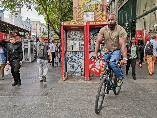 phoneboxes-brixton-road-03.jpg