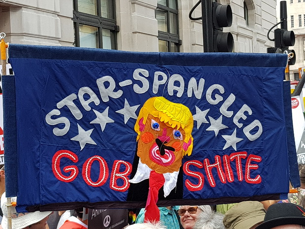 donald-trump-london-banners-09.jpg