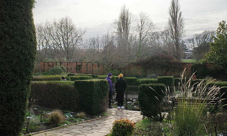 In photos: a nippy afternoon in Brockwell park and the walled garden