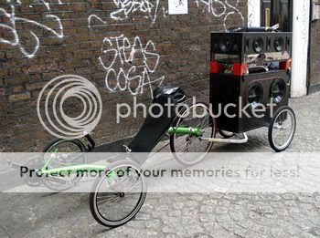 bike-trailer-music-system.jpg