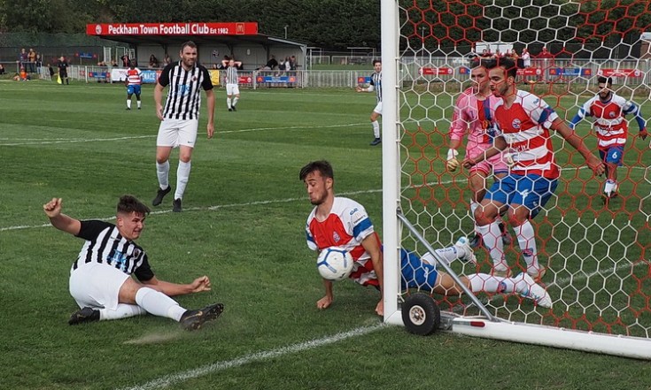 In photos: Peckham Town roll over Ide Hill in a 3-1 home win, Sat 12th Sept 2020 