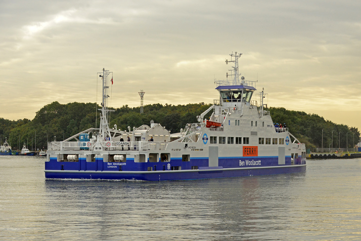 pn130_-_ferry_ben_2_s.jpg