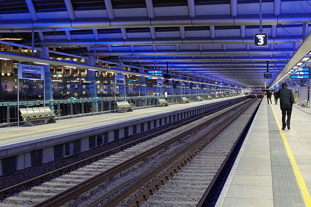 london-blackfriars-bridge-10.jpg