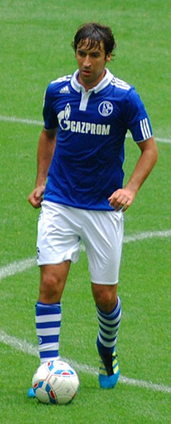 242px-Raul_Gonzalez_Blanco_Schalke.jpg